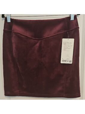 239. Lululemon Scuba Mini Skirt Velvet